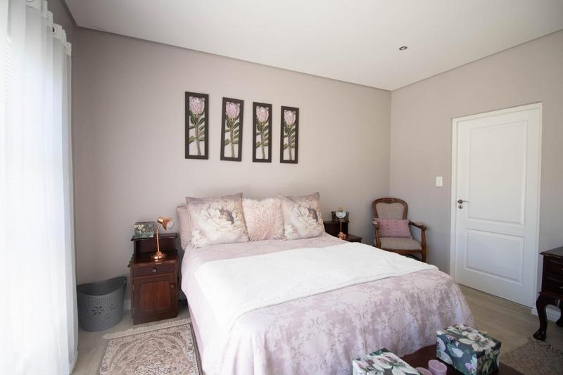 5 Bedroom Property for Sale in Country Club Western Cape